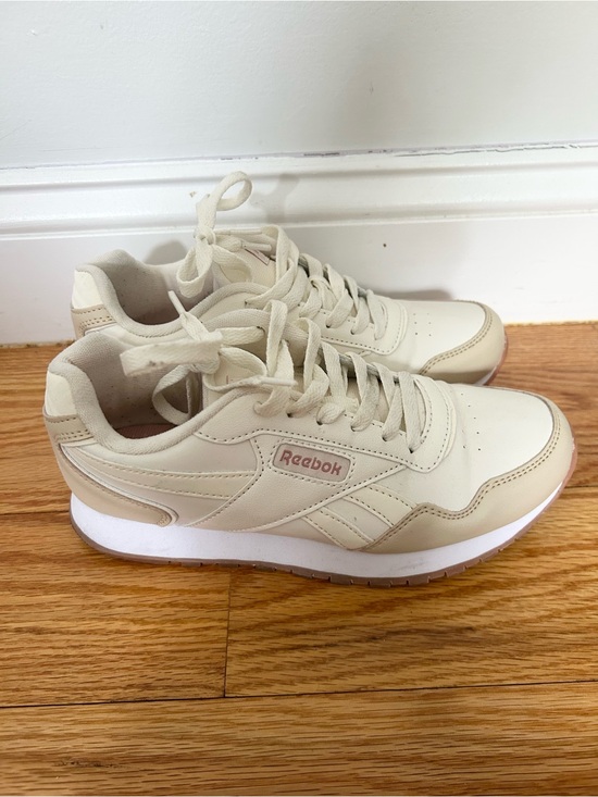 Reebok Shoes - Reebok Tan Cream Sneakers Size 6
